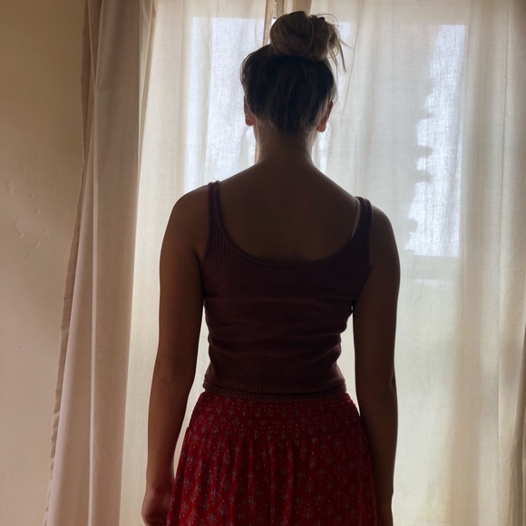 Brown ribbed tank top with buttons - Picture 2 of 3